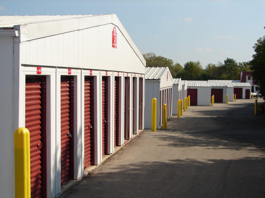 Easy access to storage units
